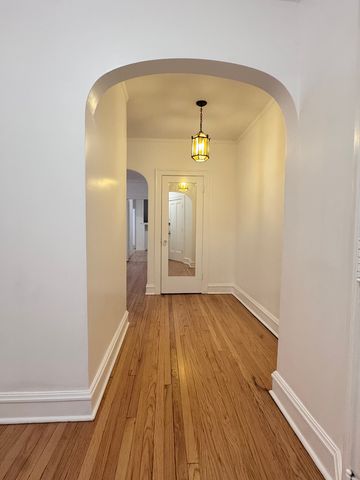 4752 N Virginia Avenue 1S, Chicago, IL 60625