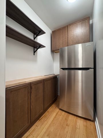 4752 N Virginia Avenue 1S, Chicago, IL 60625