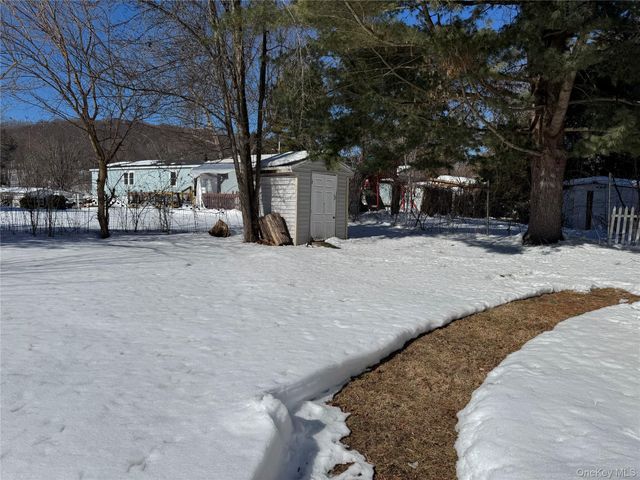 70 Elm Lane, Pleasant Valley, NY 12569