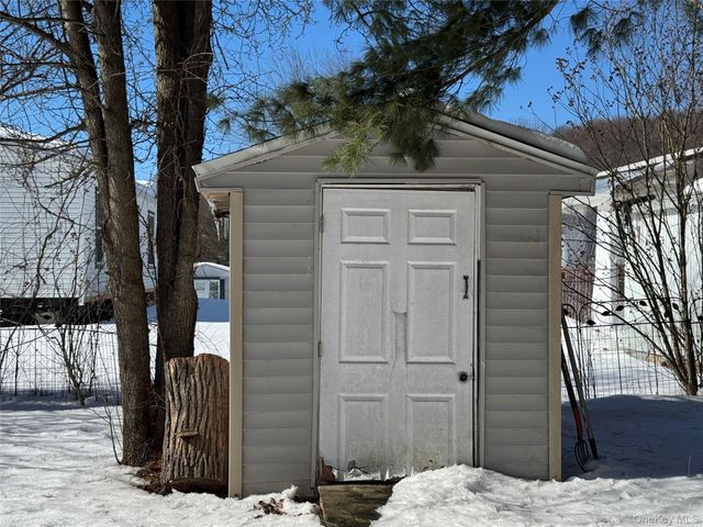 70 Elm Lane, Pleasant Valley, NY 12569