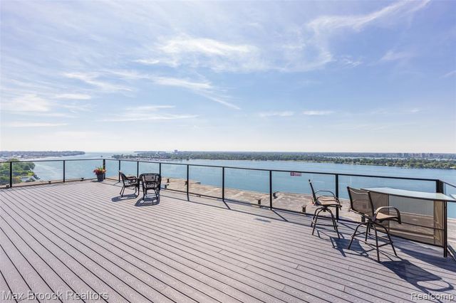 8200 E Jefferson Avenue 1107, Detroit, MI 48214