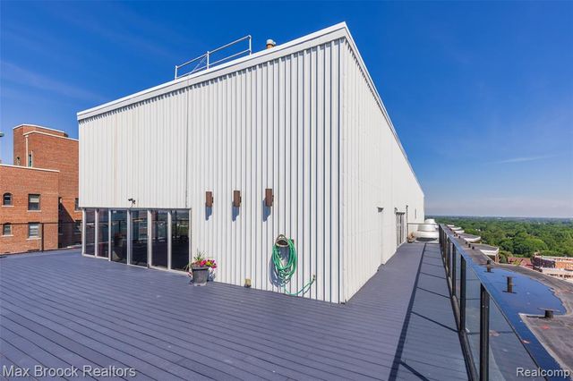 8200 E Jefferson Avenue 1107, Detroit, MI 48214