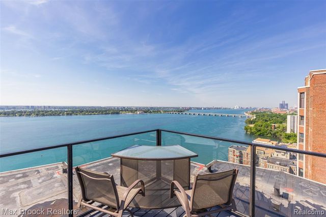 8200 E Jefferson Avenue 1107, Detroit, MI 48214