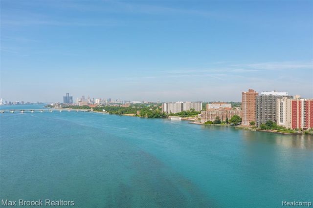 8200 E Jefferson Avenue 1107, Detroit, MI 48214