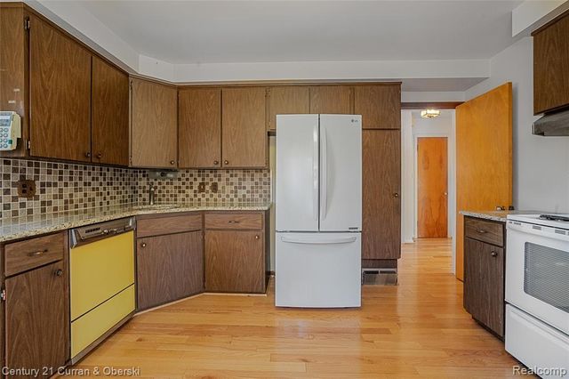 1727 Highview Street, Dearborn, MI 48128