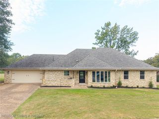 9708 Jenny Lind Road, Fort Smith, AR 72908