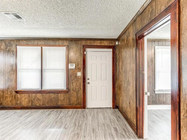 2221 N Jordan Avenue, Oklahoma City, OK 73111