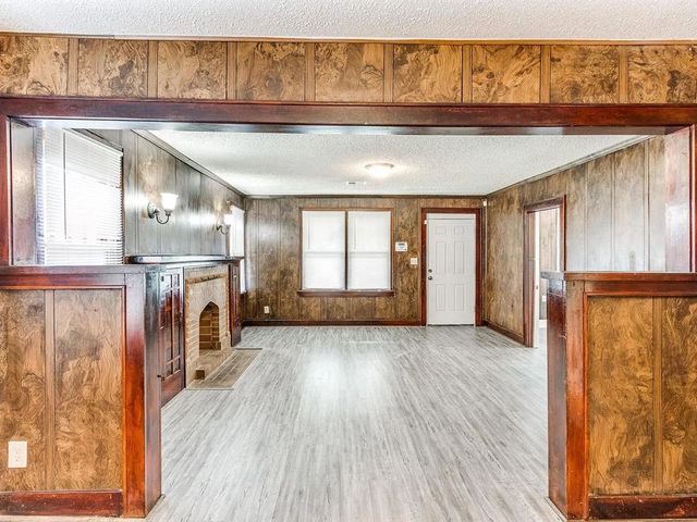 2221 N Jordan Avenue, Oklahoma City, OK 73111