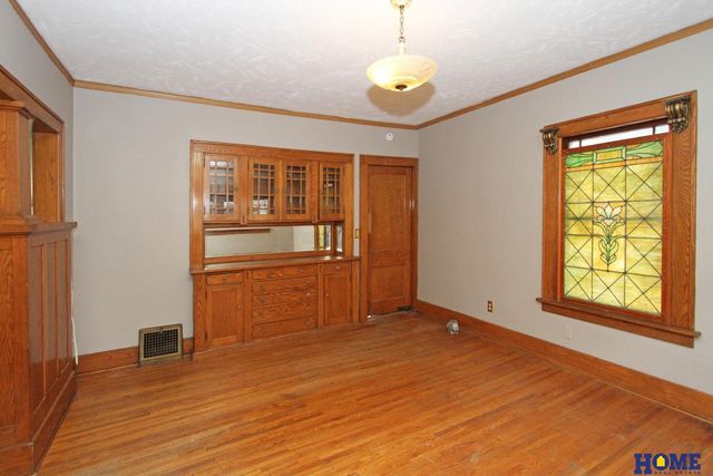 1610 S 20th Street, Lincoln, NE 68502