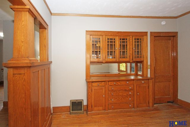 1610 S 20th Street, Lincoln, NE 68502