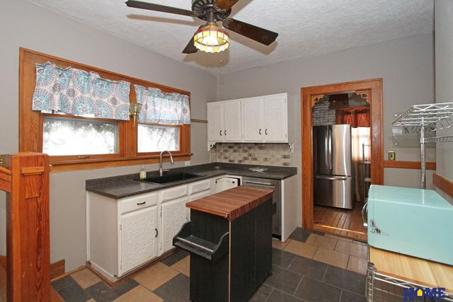 1610 S 20th Street, Lincoln, NE 68502