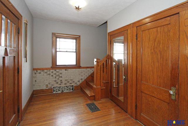 1610 S 20th Street, Lincoln, NE 68502