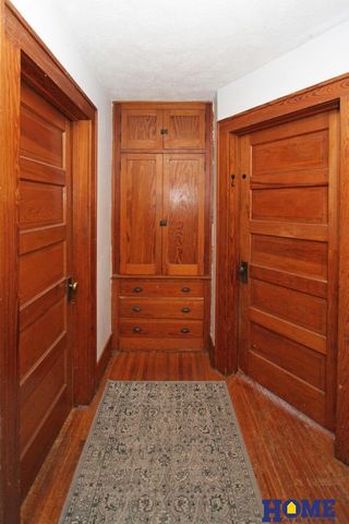 1610 S 20th Street, Lincoln, NE 68502