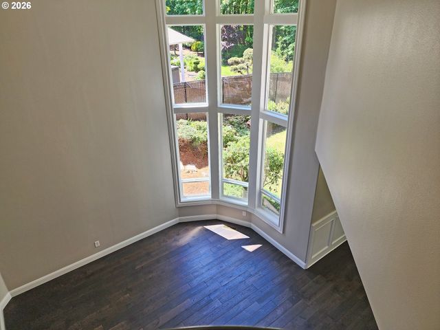 11376 Se HIGHLAND Loop, Clackamas, OR 97015
