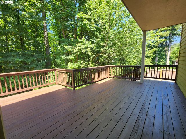 11376 Se HIGHLAND Loop, Clackamas, OR 97015