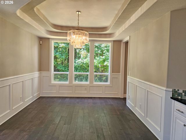 11376 Se HIGHLAND Loop, Clackamas, OR 97015