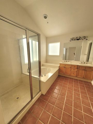 4224 Pinehurst Cir, Stockton, CA 95219