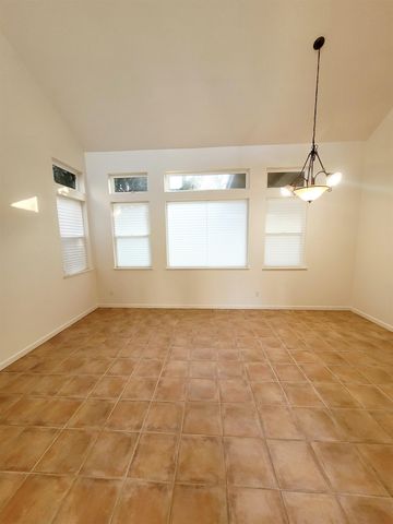 4224 Pinehurst Cir, Stockton, CA 95219