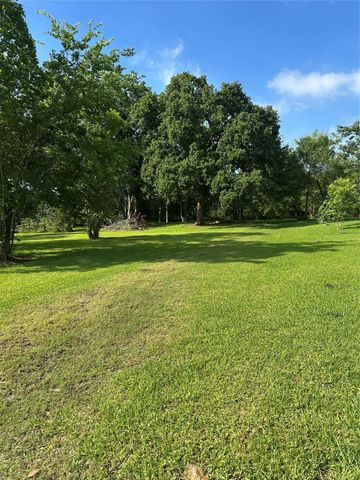 2307 E James Street, Baytown, TX 77520