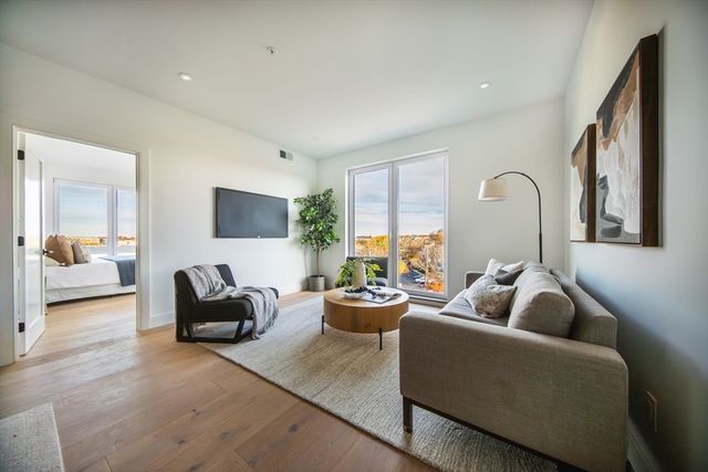 66 Mcgrath 204, Quincy, MA 02169