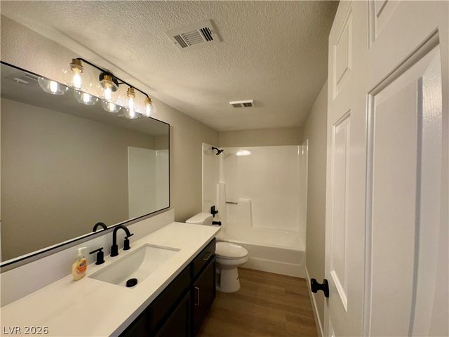 2964 Juniper Hills Boulevard 104, Las Vegas, NV 89142