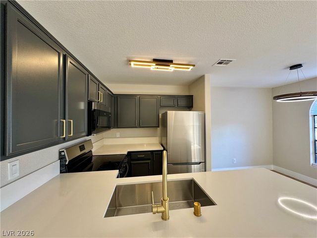 2964 Juniper Hills Boulevard 104, Las Vegas, NV 89142
