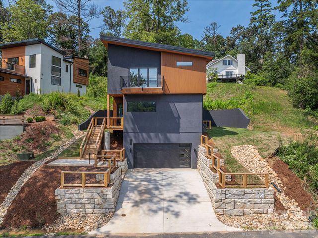 19 Woodbine Road, Asheville, NC 28804