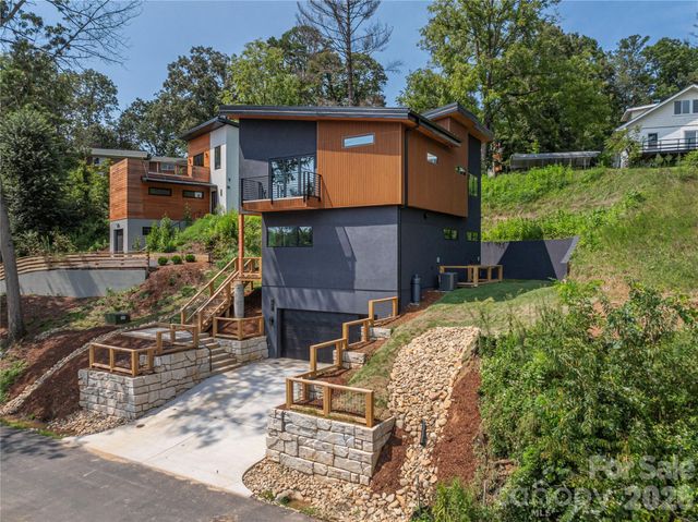 19 Woodbine Road, Asheville, NC 28804
