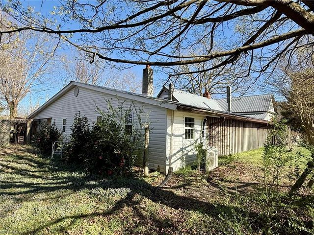 4149 Happy Hollow Road, Asheboro, NC 27205