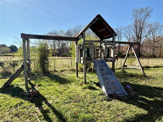 4149 Happy Hollow Road, Asheboro, NC 27205