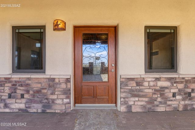 33351 S High Jinks Road, Oracle, AZ 85623