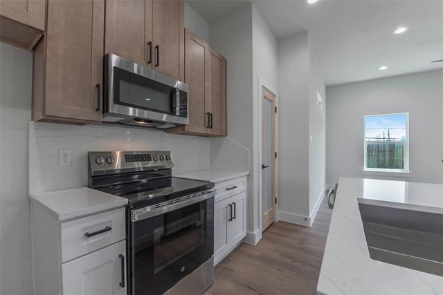 9313 Jutland Road, Houston, TX 77033