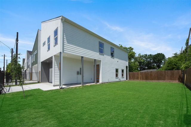 9313 Jutland Road, Houston, TX 77033