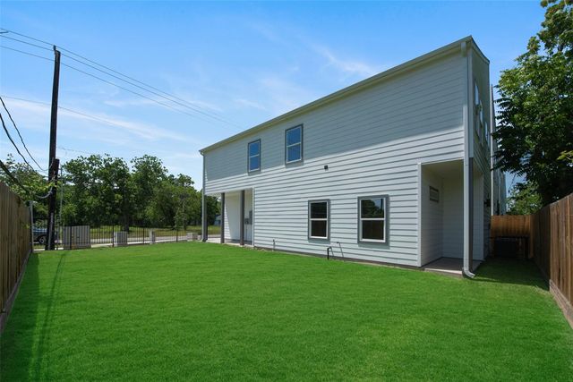 9313 Jutland Road, Houston, TX 77033