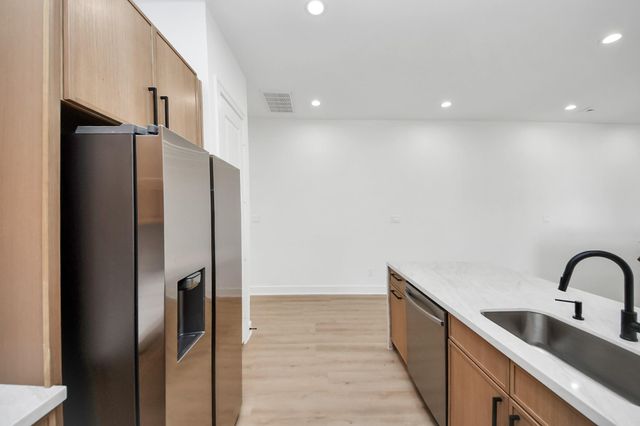 4607 Gunter Street D, Houston, TX 77020