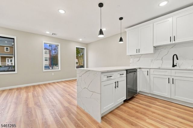 502 Davis Ave, Harrison Town, NJ 07029