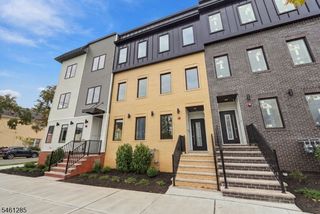 502 Davis Ave, Harrison Town, NJ 07029