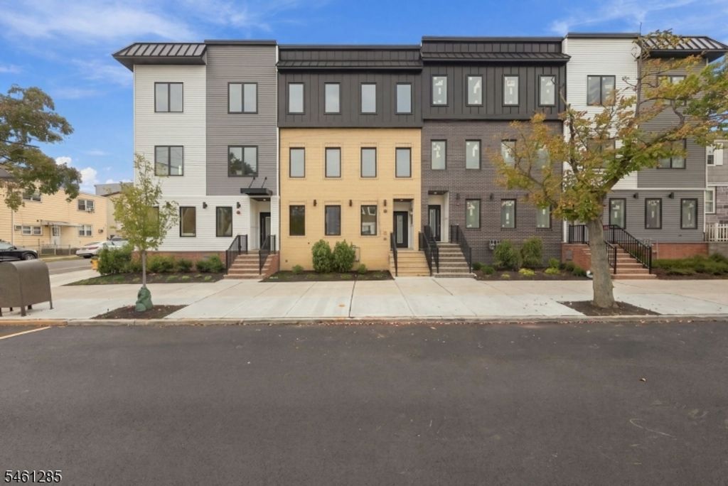 502 Davis Ave, Harrison Town, NJ 07029 — photo 2