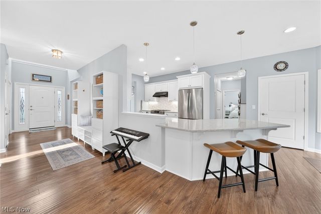 24144 Salzburg Circle, North Olmsted, OH 44070