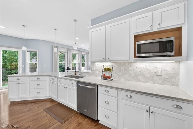 24144 Salzburg Circle, North Olmsted, OH 44070