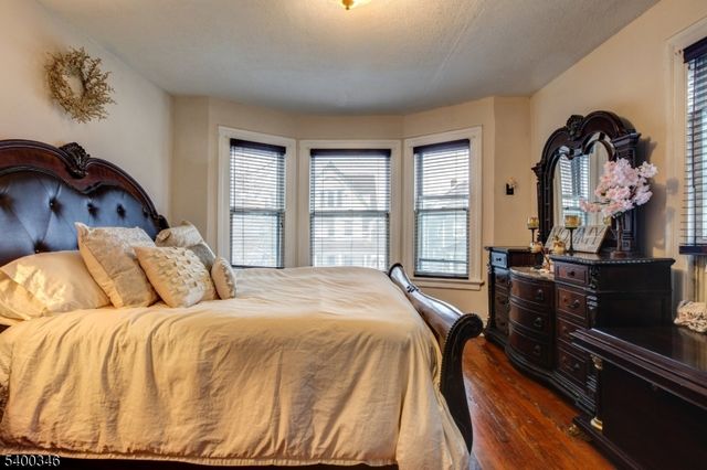 736 Lake St, Newark City, NJ 07104