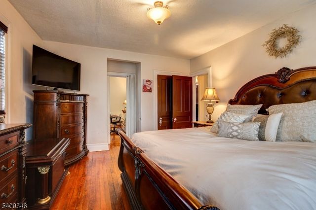 736 Lake St, Newark City, NJ 07104