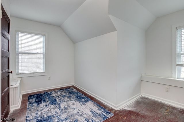 736 Lake St, Newark City, NJ 07104