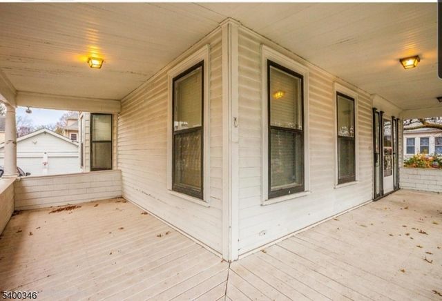 736 Lake St, Newark City, NJ 07104