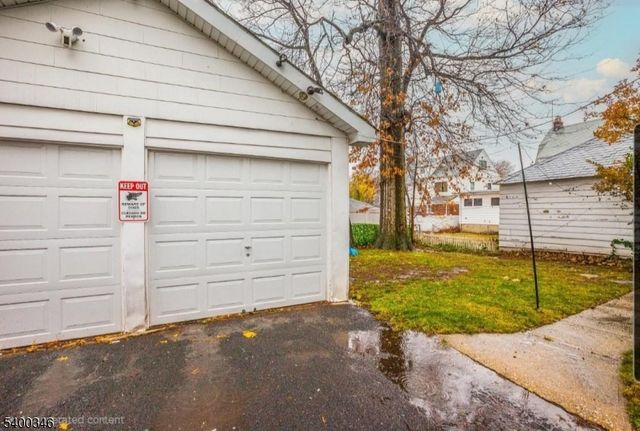 736 Lake St, Newark City, NJ 07104