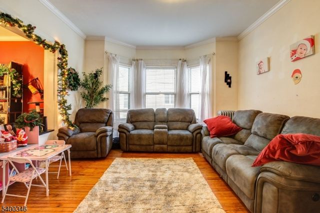 736 Lake St, Newark City, NJ 07104