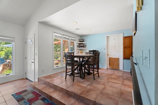 1010 S Sycamore Drive, Grove, OK 74344