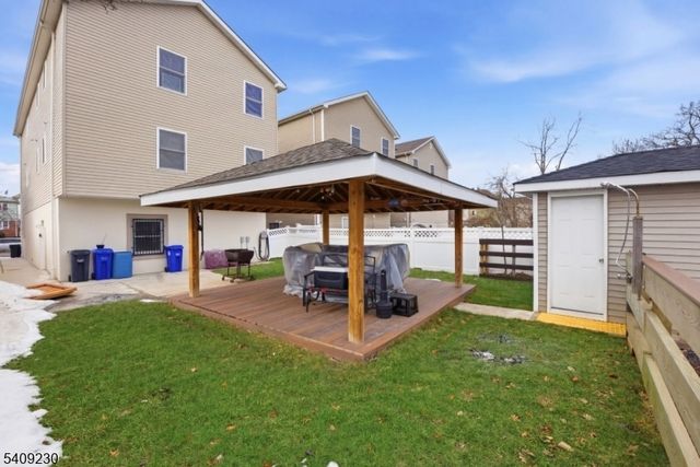 637 Jefferson Ave, Elizabeth City, NJ 07201