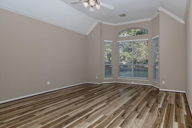 71 La Costa Drive, Montgomery, TX 77356