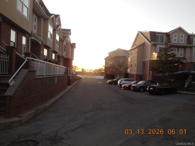 1 Patricia Lane 401, Bronx, NY 10465